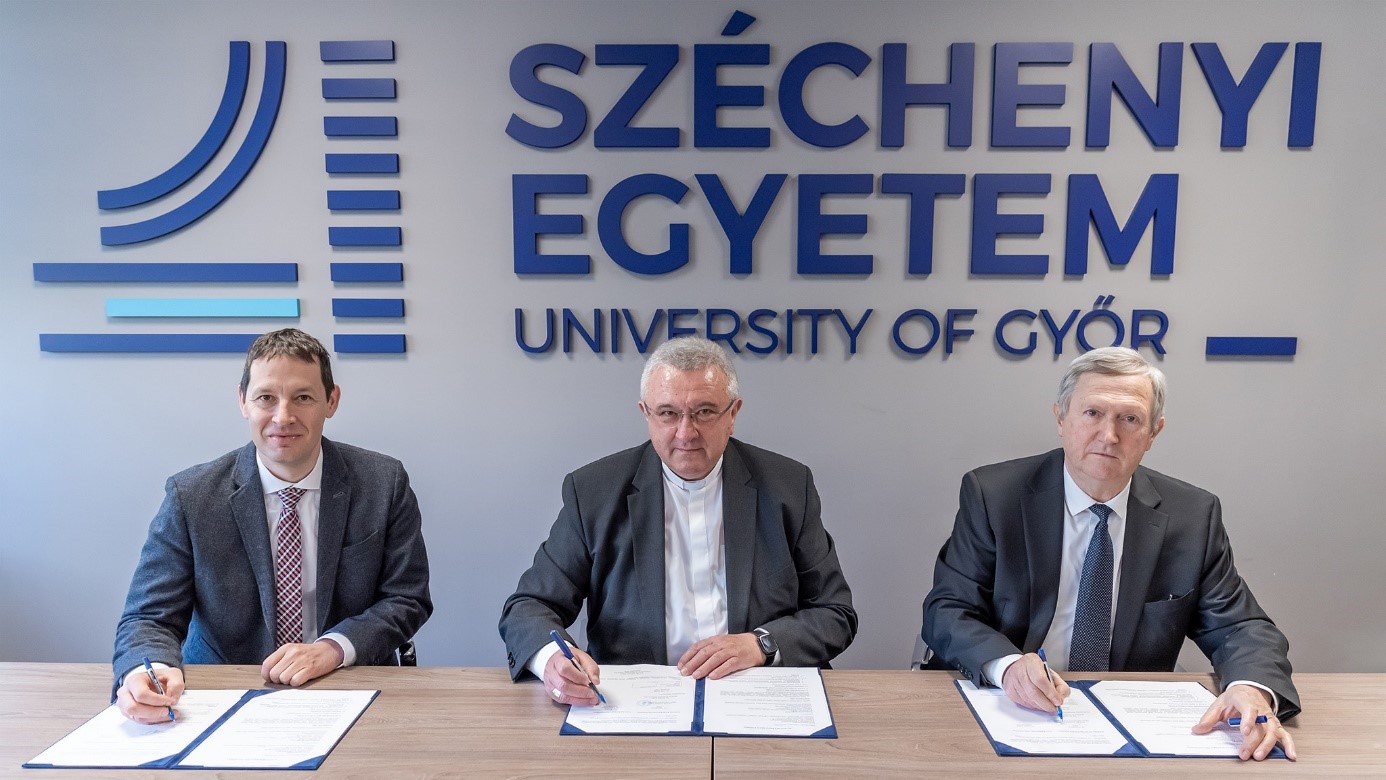 Keresztény értékeket bemutató tantárgyat indított a Győri Egyházmegye és a Széchenyi István Egyetem