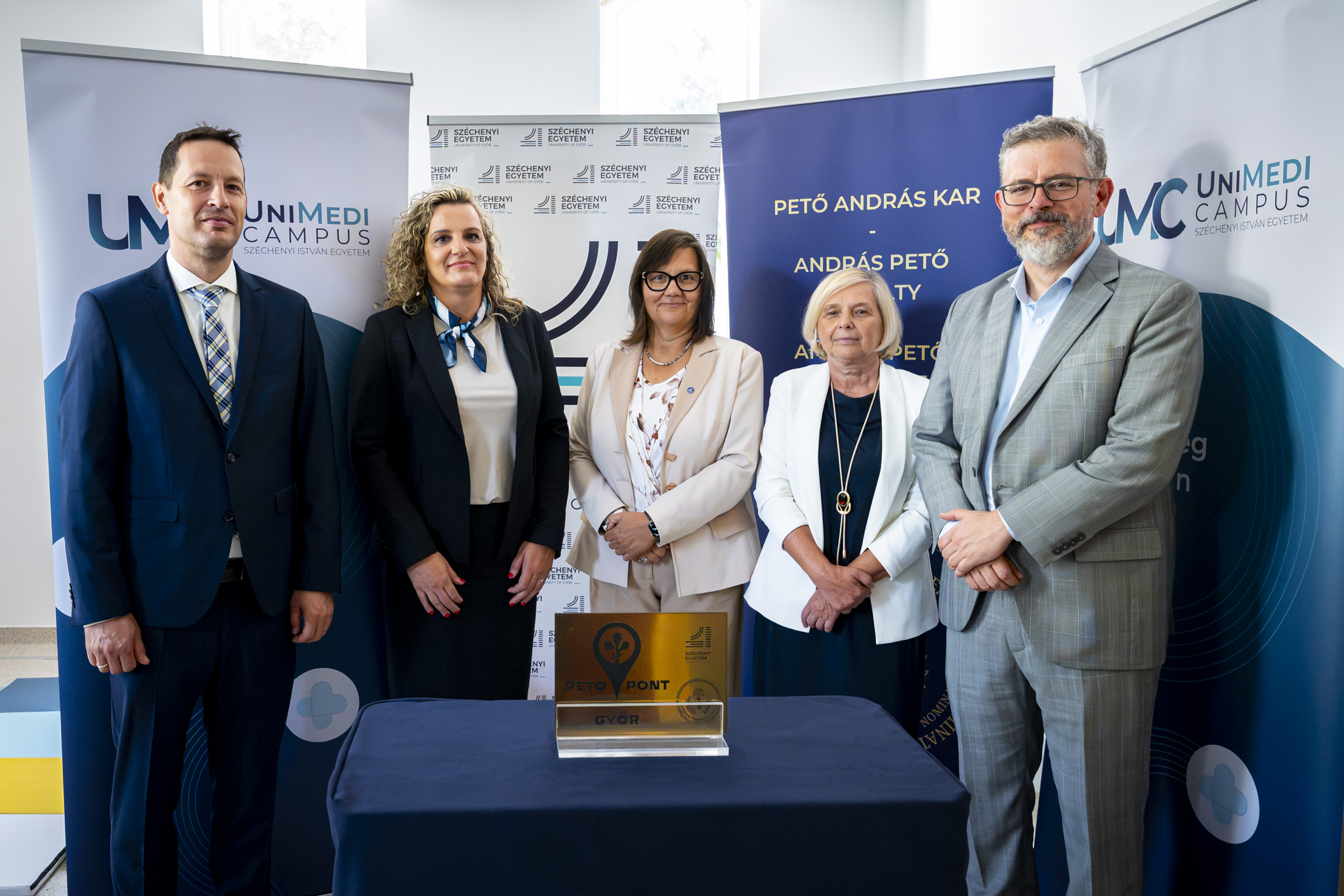 A Széchenyi-egyetemhez tartozó Uni-Medicampus Kft. üzemelteti a győri Pető Pontot